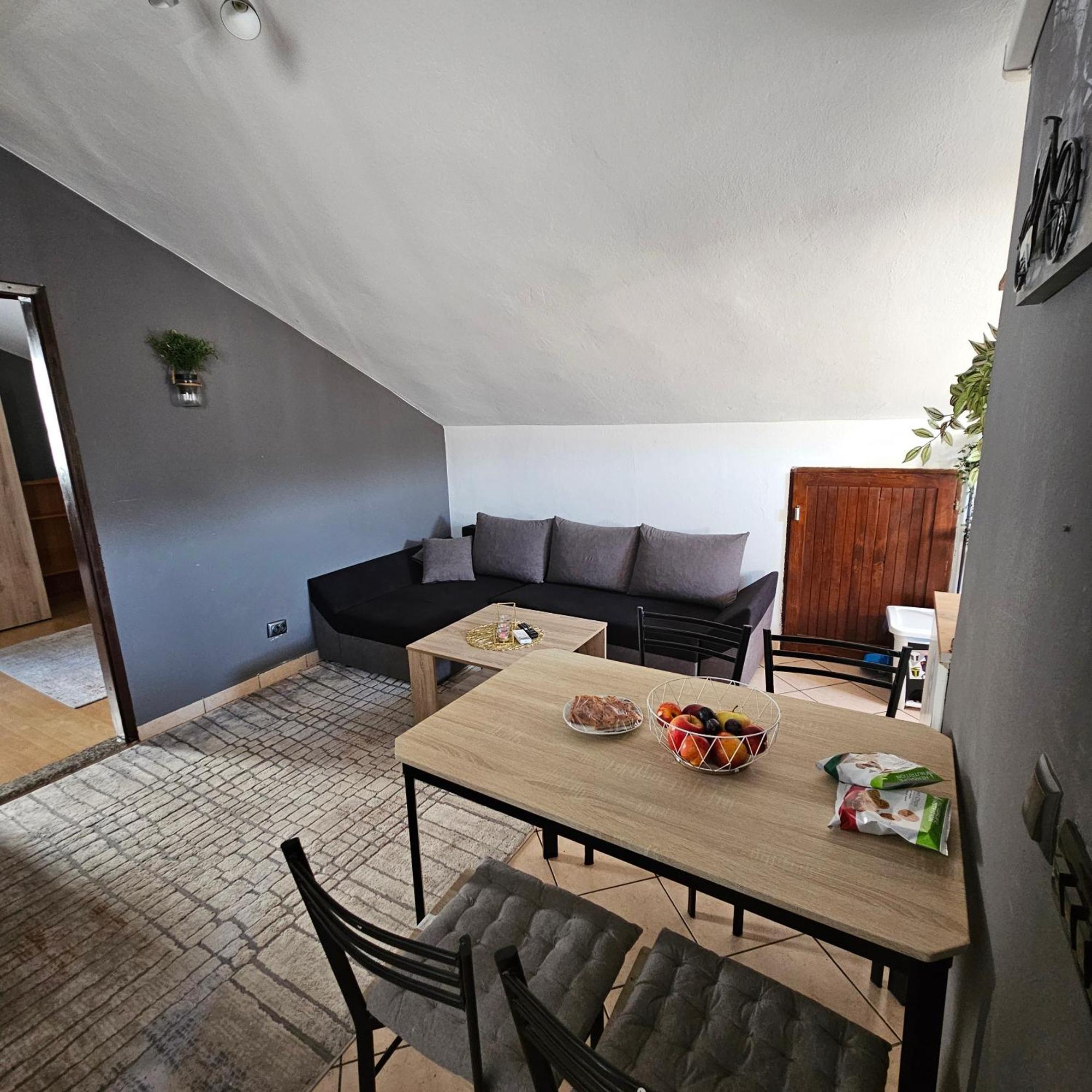 Luciana 2 Apartment